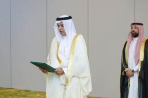 "بالصور" البرهان يتسلم بالقصر الجمهوري أوراق اعتماد السفير السعودي الجديد لدى السودان "بالصور" البرهان يتسلم بالقصر الجمهوري أوراق اعتماد السفير السعودي الجديد لدى السودان