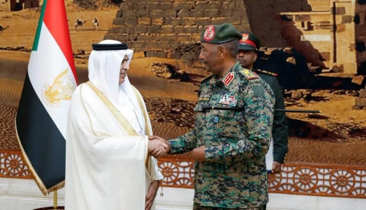 “بالصور” البرهان يتسلم بالقصر الجمهوري أوراق اعتماد السفير السعودي الجديد لدى السودان