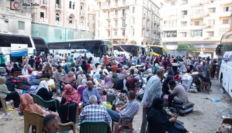 من القاهرة والإسكندرية وأسوان.. 30 حافلة تنطلق بأكبر رحلة برية إلى السودان