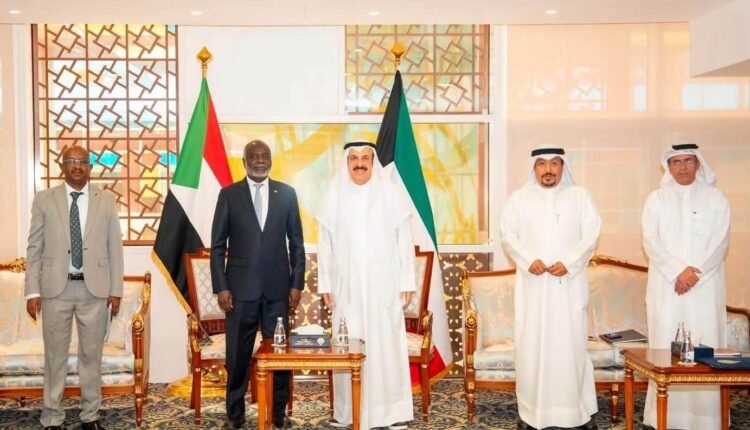 لقاء سوداني كويتي رفيع.. جبريل إبراهيم يؤكد تضامن السودان ويبحث تعزيز الشراكة المالية