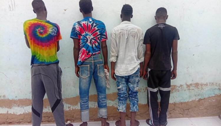 مداهمة خاطفة في بورتسودان.. الشرطة تضبط ذهباً وهواتف ومخدرات