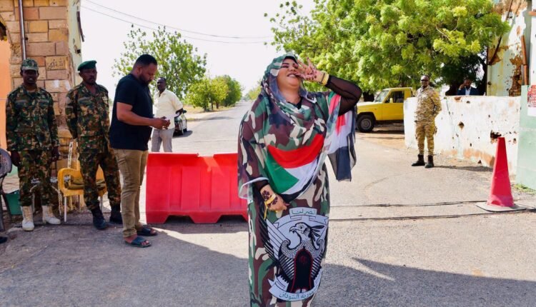 ندى القلعة تفي بوعدها لجمهورها… “قلت ليكم حيجي يوم وأقف وأزغرد أمام المدرعات وقد كان”