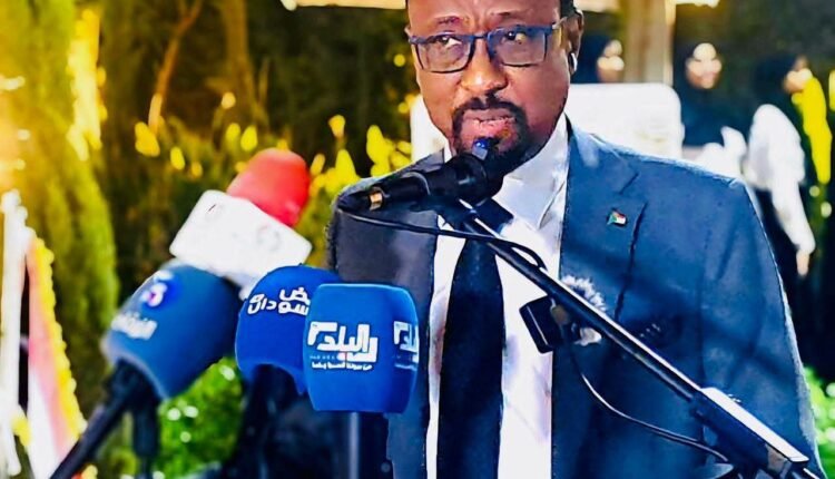 الإعيسر من القاهرة: لا فكاك من العلاقة السودانية المصرية