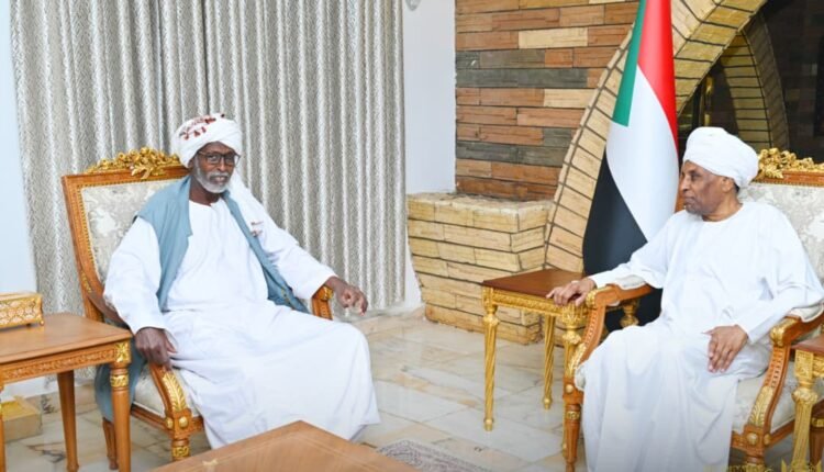 رئيس الوزراء السوداني يبحث مع الناظر ترك قضايا المعيشة والأمن وتعزيز النسيج الاجتماعي