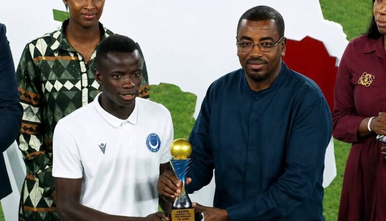 مهاجم الهلال السوداني يتوج بلقب قاري في أول ظهور مع الأزرق