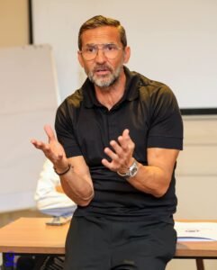 الألماني زينباور يتسلم مهامه في الهلال ويضع برنامج إسعافي لدوري الأبطال الألماني زينباور يتسلم مهامه في الهلال ويضع برنامج إسعافي لدوري الأبطال