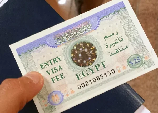 مصر تمنح التأشيرة الإلكترونية لمواطني 74 دول وتستبعد السودان