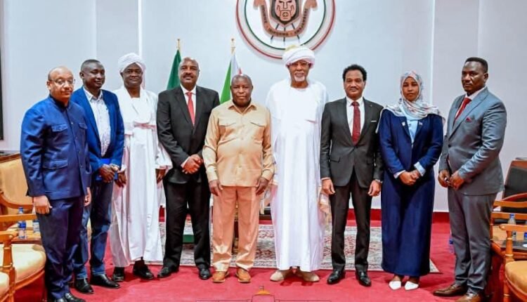 رئيس الاتحاد الأفريقي يعلن تضامنه مع السودان ويكشف عن تحرك مرتقب بشأن الأزمة