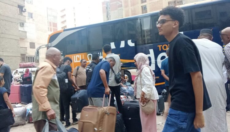 15 حافلة تتحرك من مصر.. وهذه تفاصيل أحدث دفعات العودة