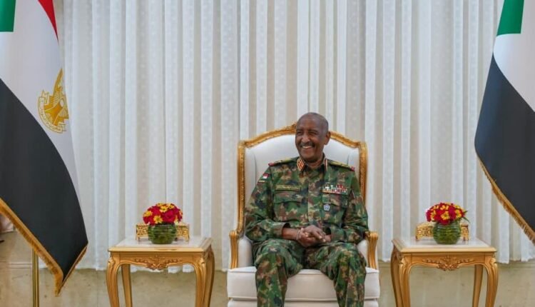 البرهان يلتقي وفد الآلية الخماسية لبحث السلام والعملية السياسية في السودان