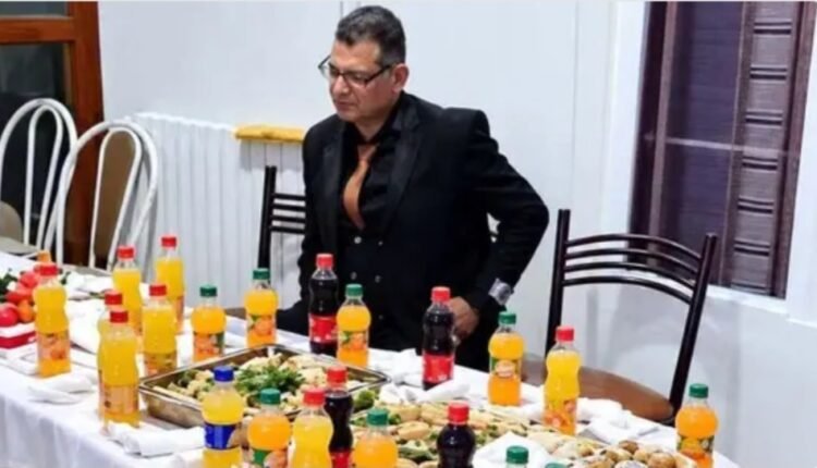 بعد ساعات من الاحتفال بزواجه وحيداً.. آلاف الجزائريين يشاركون يتيماً حفل زفافه