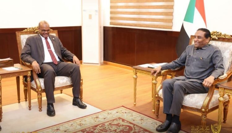 رئيس الوزراء يوجه بصرف متأخرات المعلمين في جميع ولايات السودان
