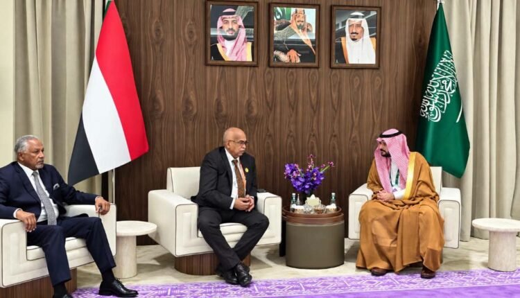 السودان يكشف عن ترتيبات مع شركة أرامكو السعودية لتوفير إمدادات استراتيجية في النفط وإنشاء مصفاة بترول جديدة