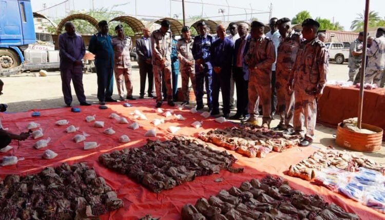 الجمارك السودانية تضبط 177 ألف حبة كبتاجون ومواد تفجير في البحر الأحمر