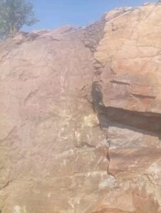 عشرات المعدنين يواجهون الموت داخل منجم منهار في القضارف عشرات المعدنين يواجهون الموت داخل منجم منهار في القضارف