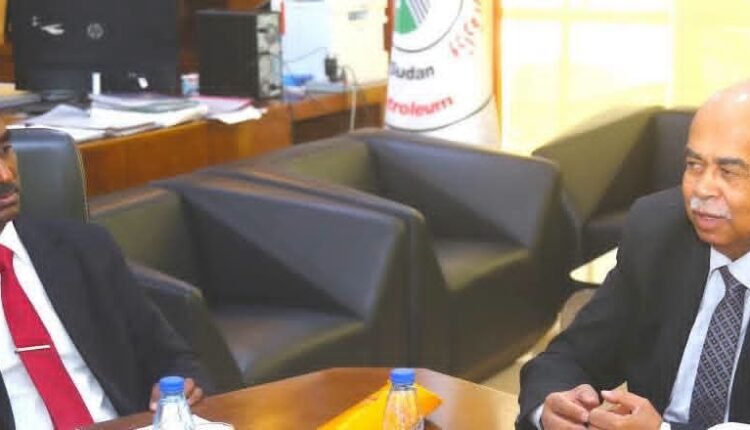 وزير الطاقة السوداني يبحث المعالجات العاجلة لأضرار محطة المرخيات بعد استهدافها بمسيرات