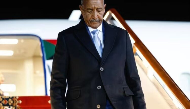 البرهان يصل موسكو مترأساً وفد السودان في القمة الروسية الأفريقية