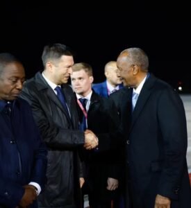 البرهان يصل موسكو مترأساً وفد السودان في القمة الروسية الأفريقية البرهان يصل موسكو مترأساً وفد السودان في القمة الروسية الأفريقية