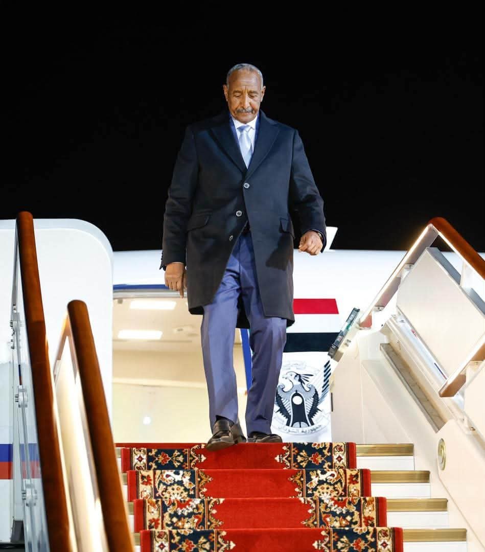 البرهان يصل موسكو مترأساً وفد السودان في القمة الروسية الأفريقية البرهان يصل موسكو مترأساً وفد السودان في القمة الروسية الأفريقية