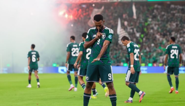 السعودية تهزم الإمارات بهدفين وتتوج بطلاً لـ كأس خليجي 27