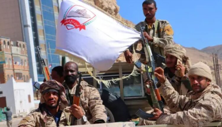 القوات الحكومية تعلن السيطرة على باب المندب ومطار ذو باب وإطلاق عملية «فجر اليمن» باتجاه صنعاء