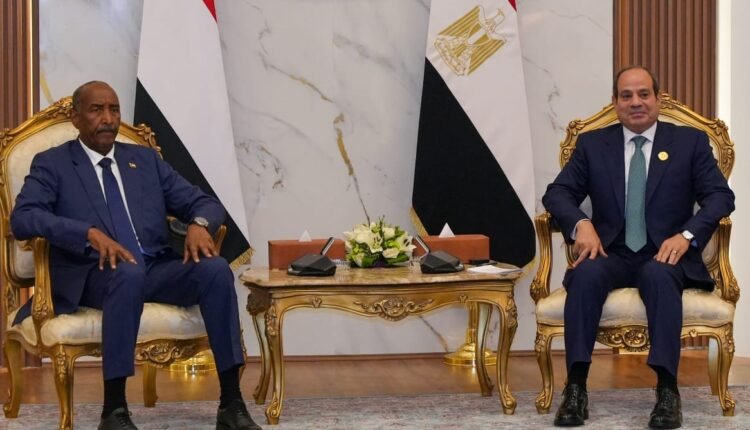لقاء البرهان والسيسي بالعلمين.. رسائل مصرية جديدة بشأن السودان والعلاقات الثنائية